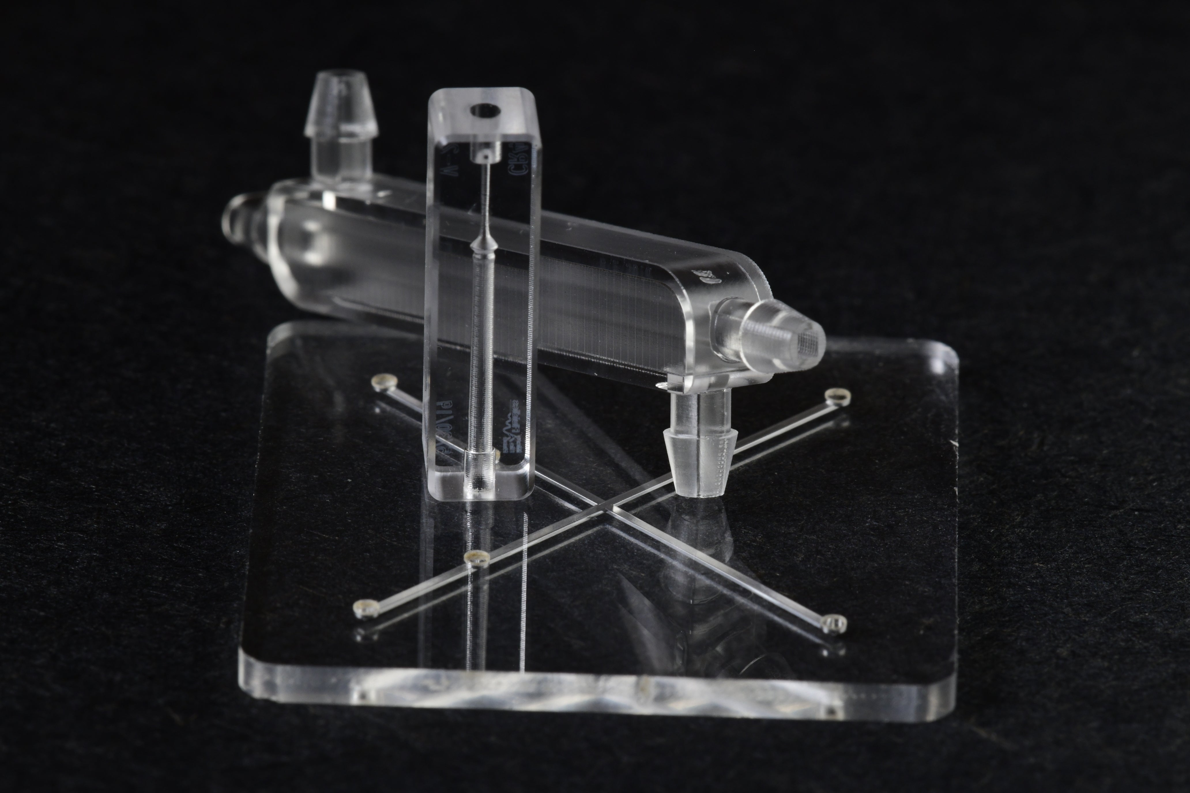 Photograph of microfluidic devices from the Micro/Bio/Nanofluidics unit ...