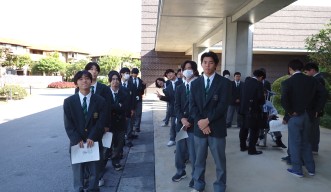 沖縄県沖縄工業高等学校のOIST訪問