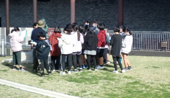  Nishihara Elementary School students visited OIST