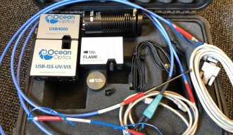 Ocean Spectrometer with Cables
