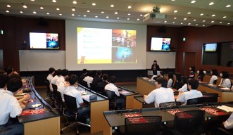 沖縄尚学高等学校のOIST訪問