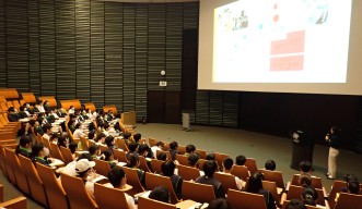 OIST職員によるレクチャー