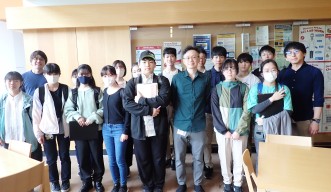 Meikei Junior High School students visited OIST