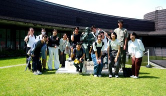 group photo of Odawara highs school