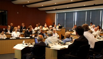 OISTの今後の展望について語る理事会と評議会