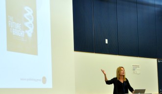ネイチャー誌シニア・エディターのマグダレーナ・スキッパー博士によるOISTでの最初の「コロキアム」講演 