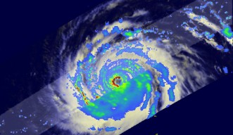 2009年9月にフィリピン東方海上を通過する台風第14号 （チョーイワン）の衛星写真