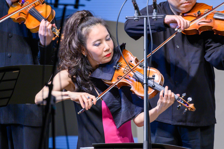 Eiko Kano plays a movement from the “Spring” concerto on “Rainville”, a rare Strad violin.