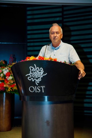 OIST President and CEO, Dr. Peter Gruss, gave an opening speech to welcome new students, faculty and executives into the OIST community.
