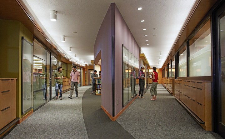 2 corridors with people