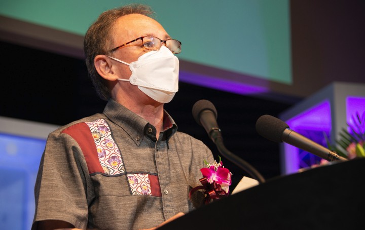 Denny Tamaki speaking at OIST 10th anniversary 