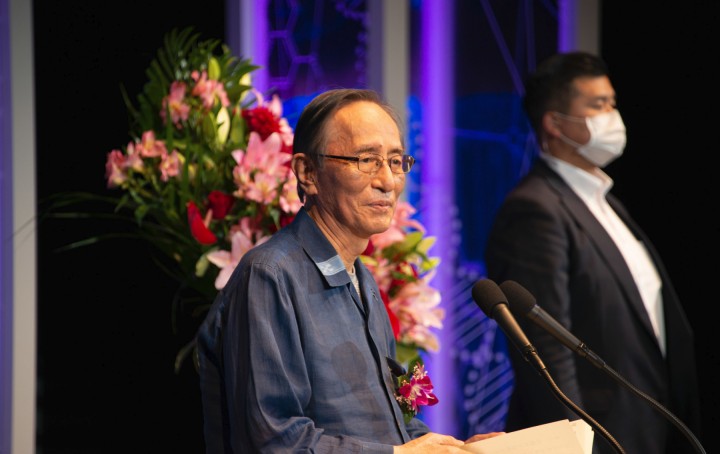 Hiroyuki Hosoda speaking at OIST 10th anniversary 