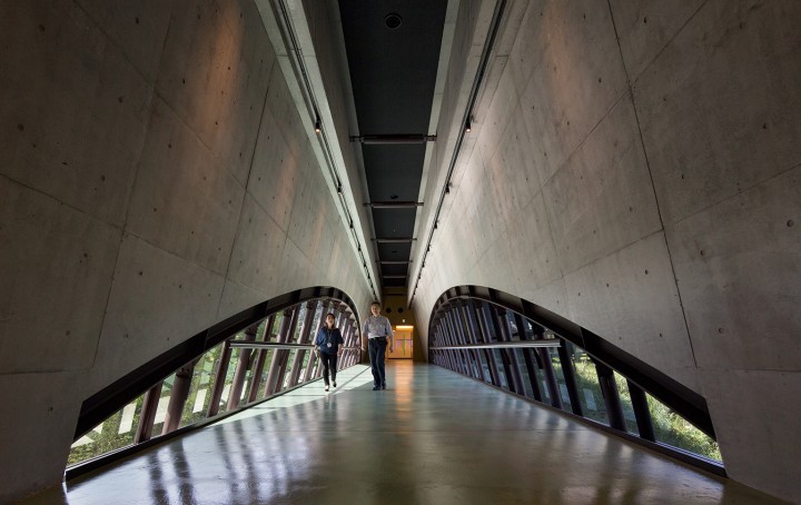 Tunnel from Lab 3 to Lab 1