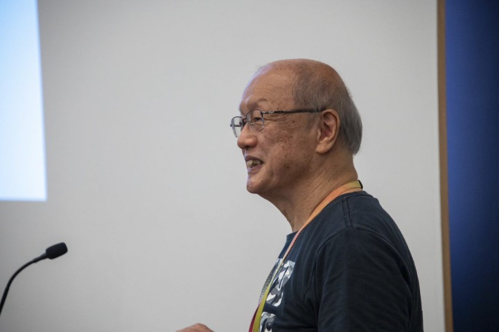 OIST-Kyoto University Joint Workshopで開会の挨拶を述べる楠見明弘教授