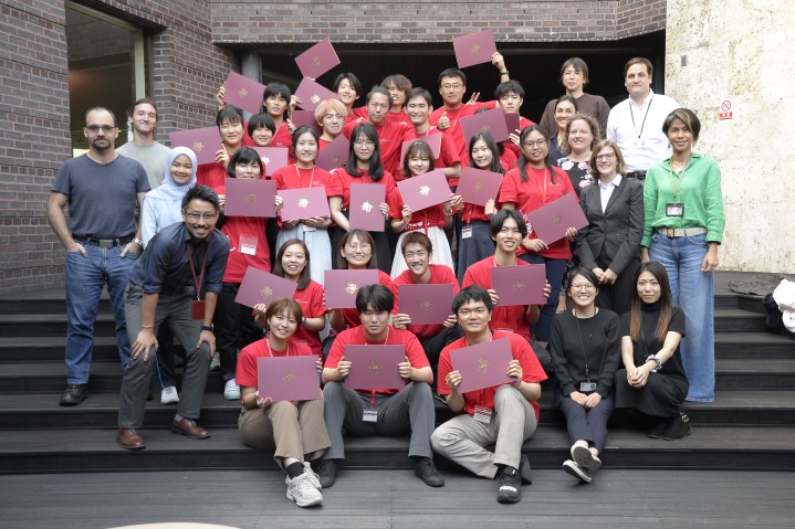 Science Challenge participants with certificates