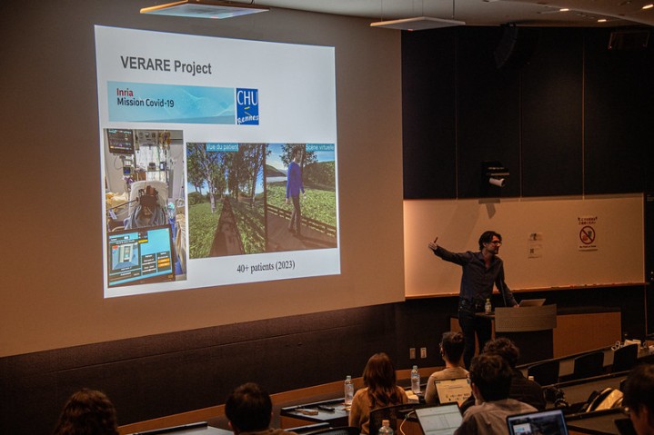 Dr. Anatole Lécuyer explained his research and current trends in virtual reality 