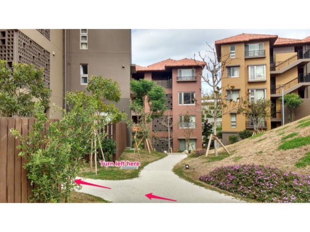 qsu Route to the Guest Room EC374 07