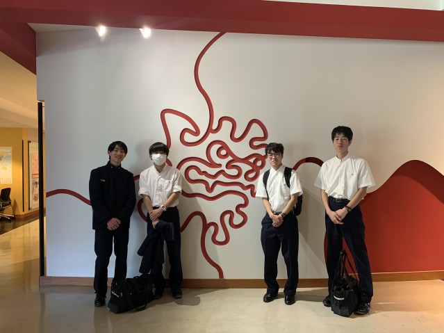 広島学院高等学校の集合写真