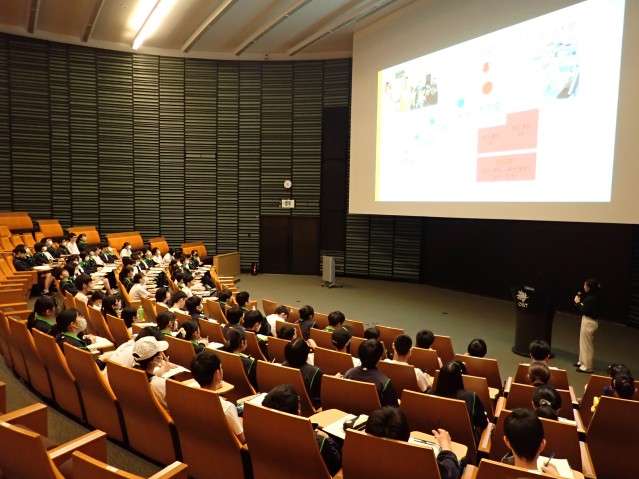 OIST職員によるレクチャー