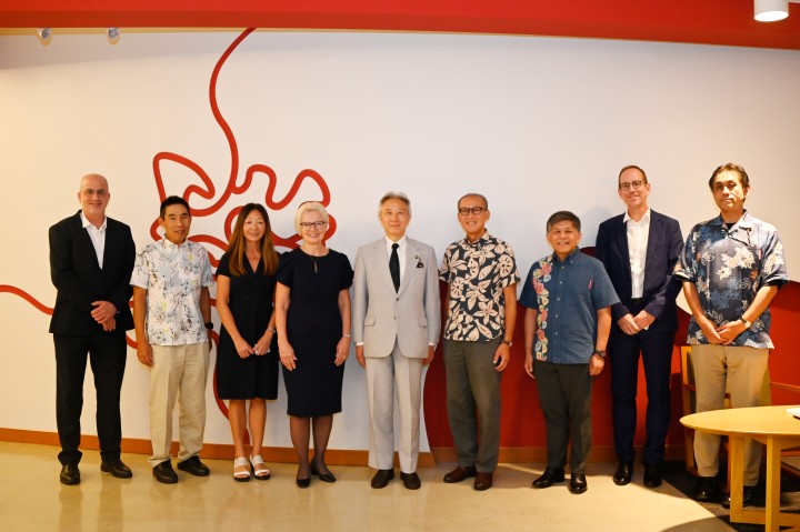 Minister of Education, Culture, Sports, Science and Technology Masahito Moriyama visited OIST