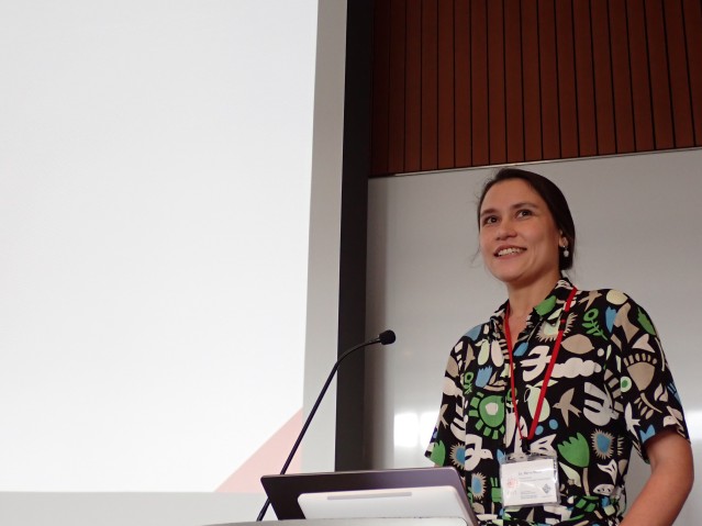 レクチャーをしているOIST客員研究員