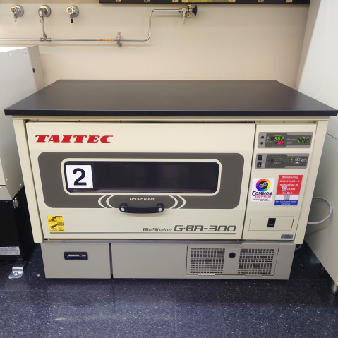 TAITEC GBR-300 incubator shaker