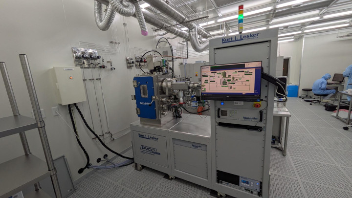 Sputter Deposition system in a cleanroom setting