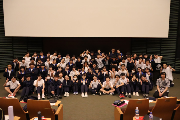 Okinawa Prefectural Kaiho Junior High School Students Visited OIST