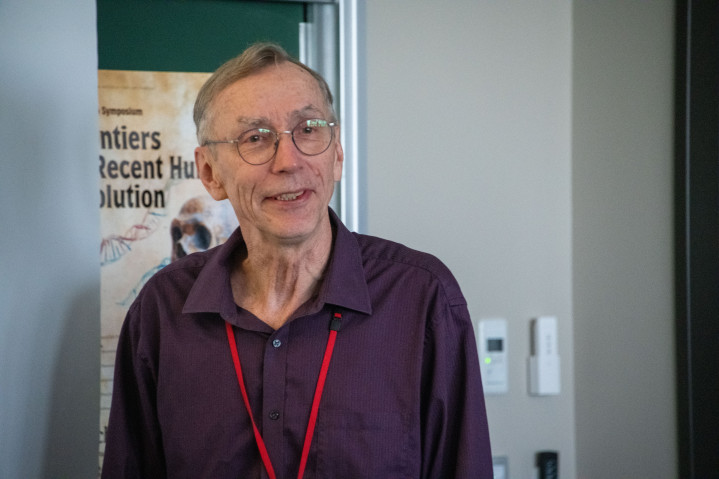 Dr. Svante Pääbo gives opening remarks at the Mirror Lab Symposium: Frontiers in Recent Human Evolution.