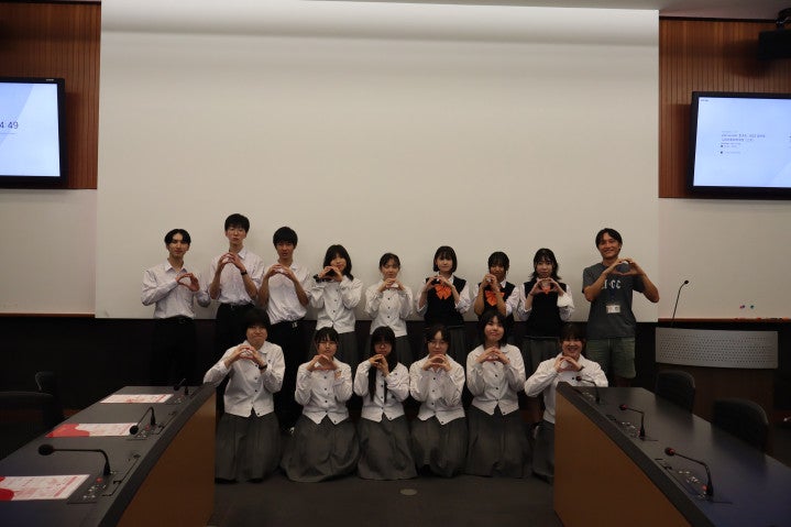 Fukui Prefectural Takefu Higashi Senior High School Visited OIST