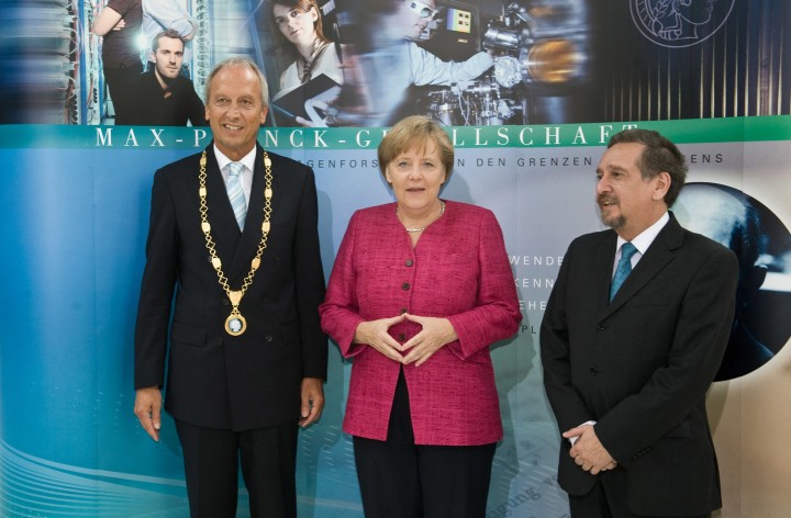 Peter Gruss with Angela Merkel