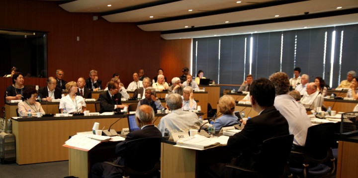 OISTの今後の展望について語る理事会と評議会