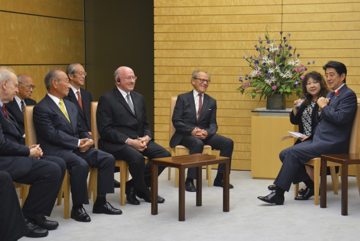 Board of Governors Meeting with Japanese Prime Minister Abe , 3 October 2013