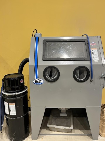 ENG-M025 Abrasive blasting machine