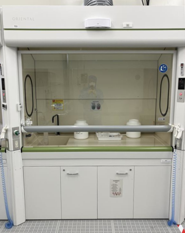 fume hood for acid etching in cleanroom