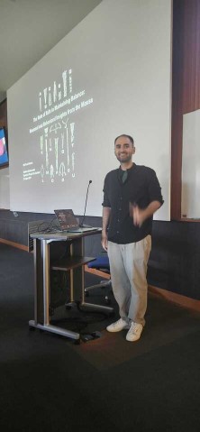 Salvo starting his PhD Defense talk!