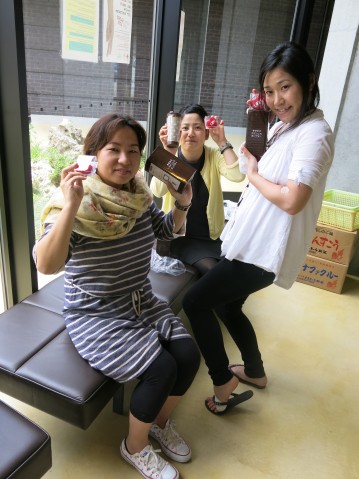献血に協力したOIST職員（2013年6月19日）