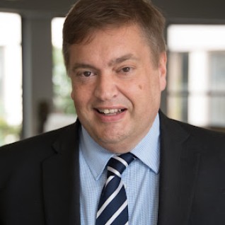 Portrait of Jonathan Ray