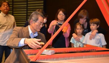 Tuning the Harpsichord