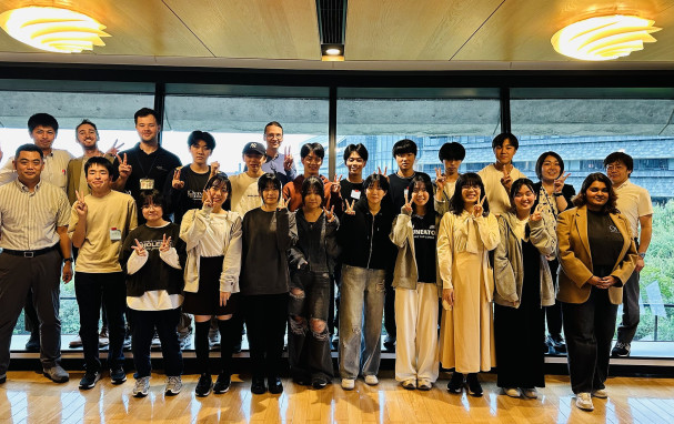 Group of participants and volunteers.