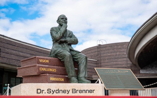 Dr. Sydney Brenner's bronze statue