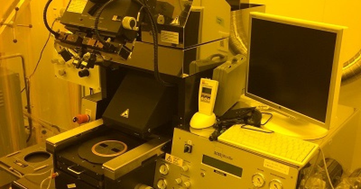 Mask Aligner Microscope mask-aligner suss microtech.jpg | Okinawa Institute of Science and ...