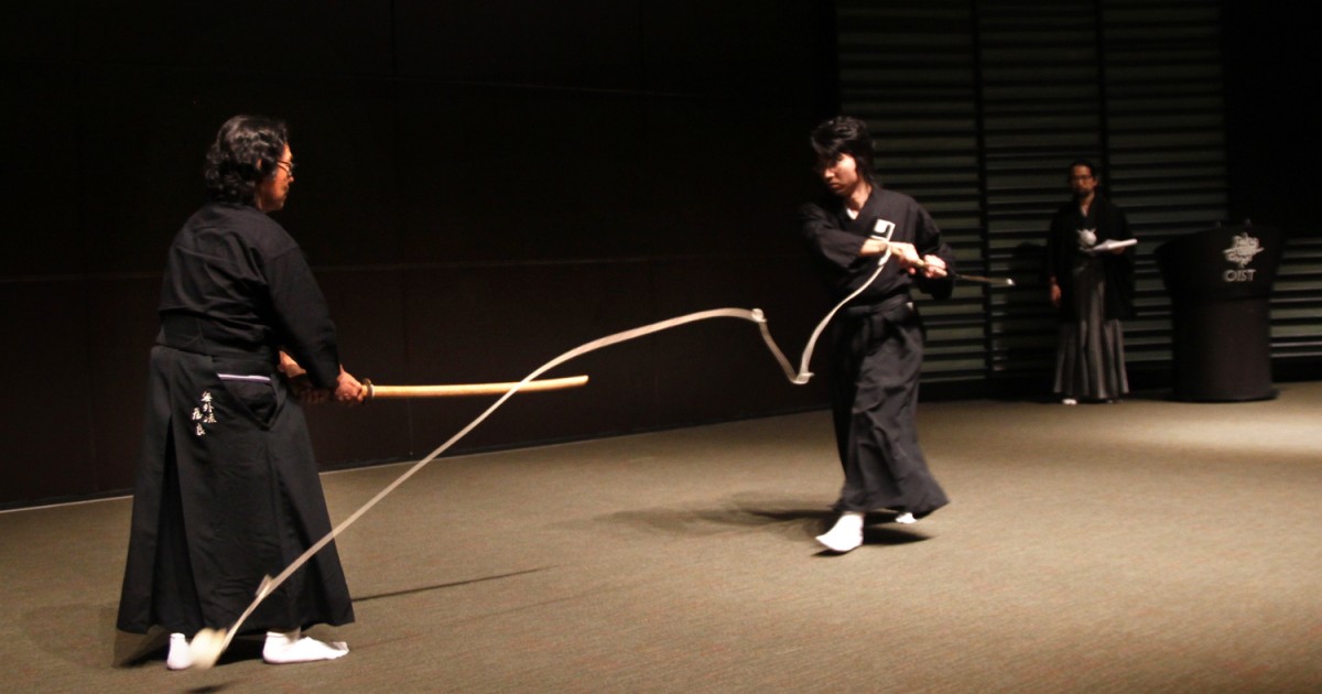 鎖鎌術の演武 | 沖縄科学技術大学院大学（OIST）